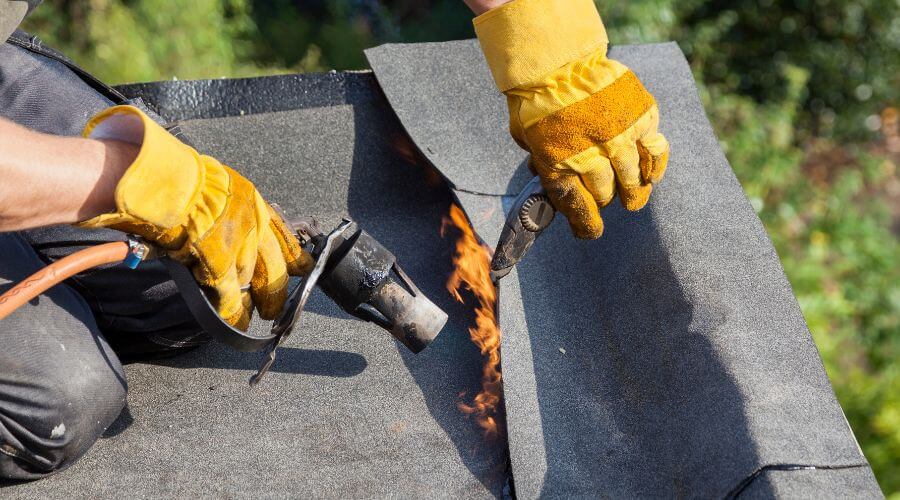 Professional gutter cleaning in Green Valley, WI